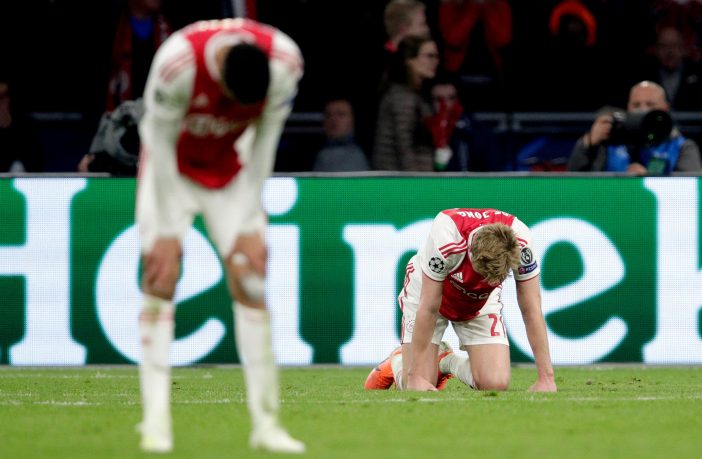 De knock-out voor Ajax, wreed én wrang