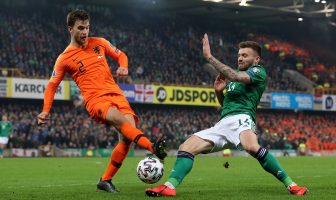 ‘FIFA, IFAB, word wakker’